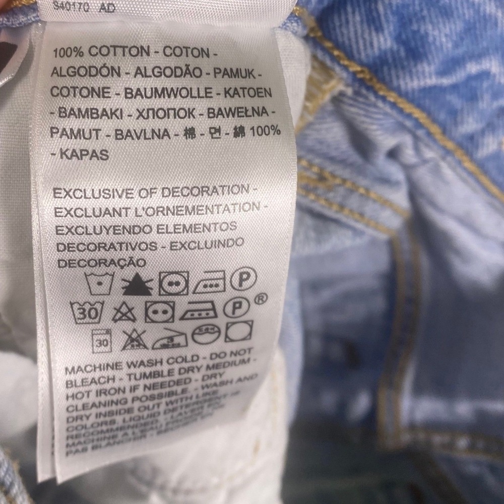 Levis Premium 501 Original Fit Shorts Light Wash Distressed Denim W28* - Picture 5 of 8